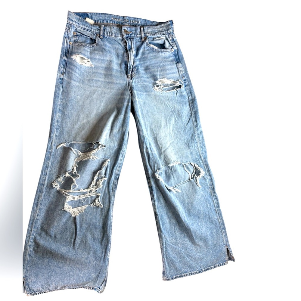American Eagle Distressed Blue Jeans super high rise baggy wide leg size 8